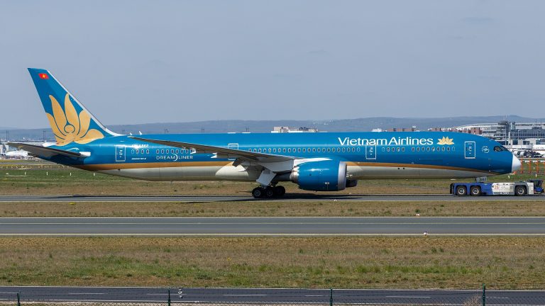 Vietnam Airlines Boeing 787-9 at Frankfurt Airport